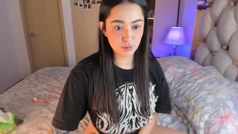 Snapshot of asshley__ chatting on 01.31.25 Ashley online show from 01.31.25