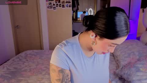 Snapshot of asshley__ chatting on 09.21.25 Ashley online show from 09.21.25