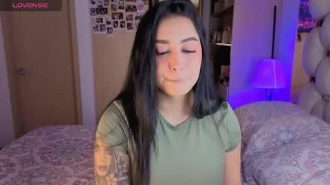 Snapshot of asshley__ chatting on 10.11.25 Ashley online show from 10.11.25