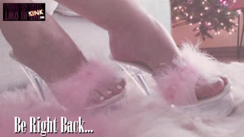 Snapshot of assleighabbott chatting on 12.25.24 ASSleigh Abbott online show from 12.25.24