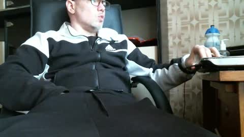 Snapshot of asterion51 chatting on 10.05.25 asterion51 online show from 10.05.25