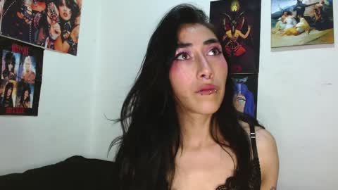 Asterothxznikki online show from 12.17.24