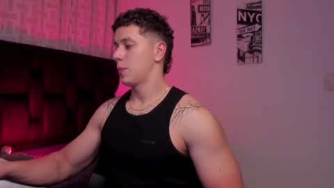 Snapshot of astonhills chatting on 09.27.25 astonhills online show from 09.27.25