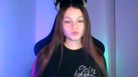 Snapshot of astradream_ chatting on 10.02.25 astradream_ online show from 10.02.25