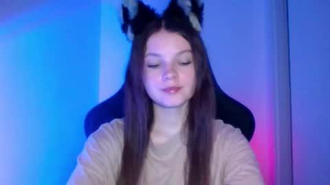 Snapshot of astradream_ chatting on 10.07.25 astradream_ online show from 10.07.25