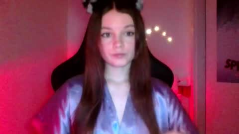 Snapshot of astradream_ chatting on 11.27.25 astradream_ online show from 11.27.25