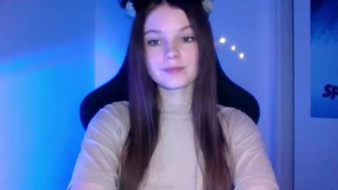 Snapshot of astradream_ chatting on 12.16.25 astradream_ online show from 12.16.25