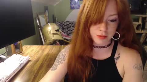 Snapshot of astraeasiren chatting on 04.23.26 AstraeaSiren online show from 04.23.26
