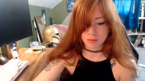 Snapshot of astraeasiren chatting on 05.25.26 AstraeaSiren online show from 05.25.26