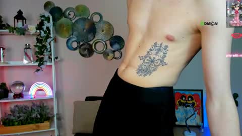 Snapshot of astren_villo chatting on 04.29.26 astren online show from 04.29.26