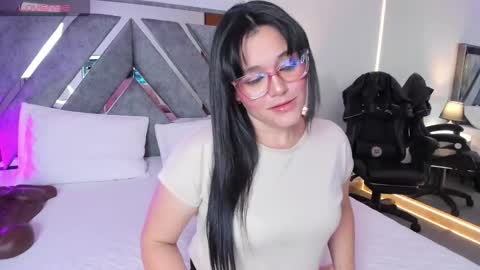 Astrid  online show from 03.14.26