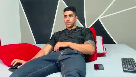 Snapshot of astromgrey chatting on 01.19.25 Astrom model independent online show from 01.19.25