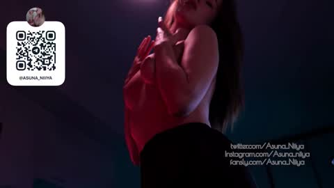 Asuna Niiya - online show from 11.05.25