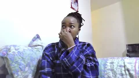 Snapshot of atara_seren chatting on 05.25.26 atara_seren online show from 05.25.26