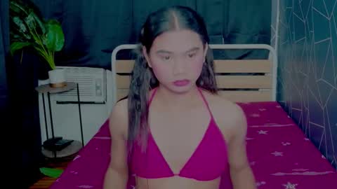 atashakendall online show from 12.04.25