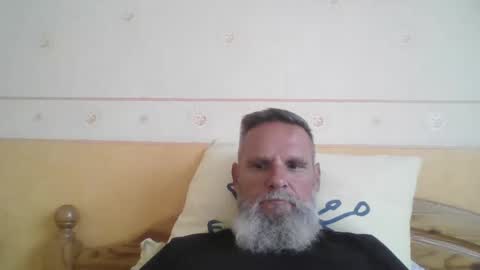 Snapshot of atatanka chatting on 09.10.25 atatanka online show from 09.10.25