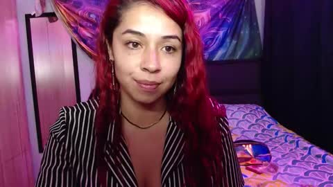 Snapshot of atena_messy chatting on 11.08.25 atena messy online show from 11.08.25