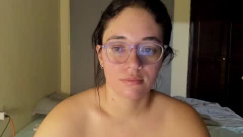 Snapshot of atenas__05 chatting on 06.26.26 atenas online show from 06.26.26