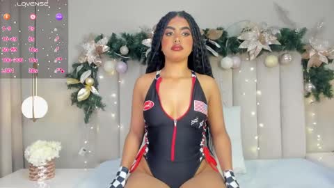 Snapshot of atenea_roberts chatting on 12.20.24 ATENEA ROBERTS Sofia online show from 12.20.24