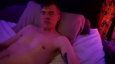 Snapshot of athandrew chatting on 01.02.25 jonnyandrew online show from 01.02.25