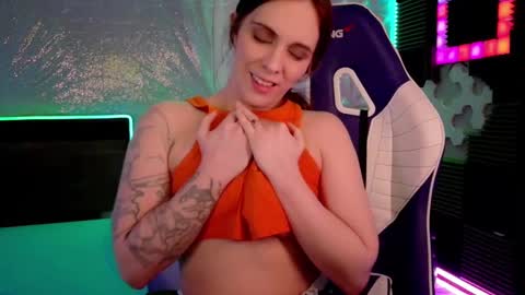 Athena Autumn online show from 10.01.25