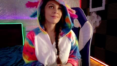 Athena Autumn online show from 04.02.26