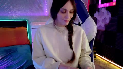 Athena Autumn online show from 04.07.26