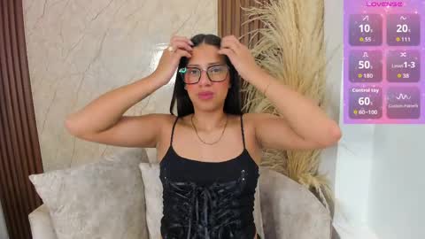 Snapshot of atiena_ chatting on 05.16.26 Atiena online show from 05.16.26
