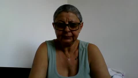 Snapshot of atikaarea chatting on 06.19.26 atikaarea online show from 06.19.26