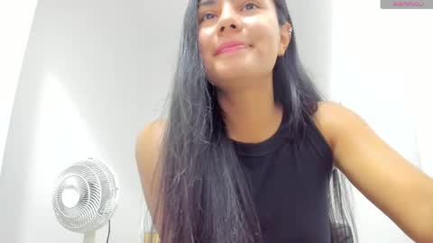 Snapshot of atilana_diaz chatting on 05.01.26 Atilana Diaz online show from 05.01.26