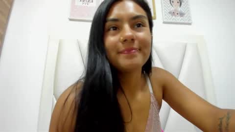 Snapshot of atilana_diaz chatting on 05.12.26 Atilana Diaz online show from 05.12.26