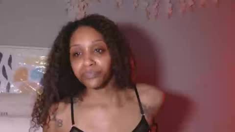AtirahCali online show from 05.11.26