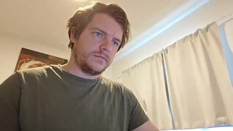 Snapshot of atomicoliver chatting on 02.08.25 atomicoliver online show from 02.08.25