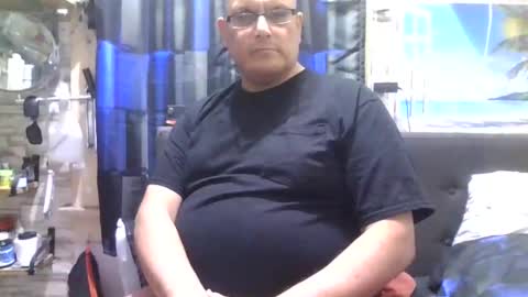 A online show from 02.05.25