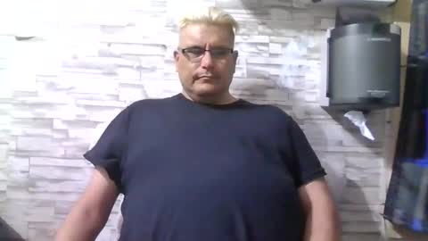 A online show from 02.11.25