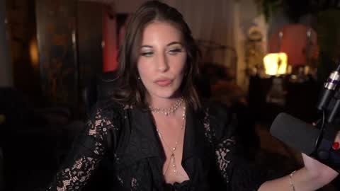 Audrey online show from 09.22.25