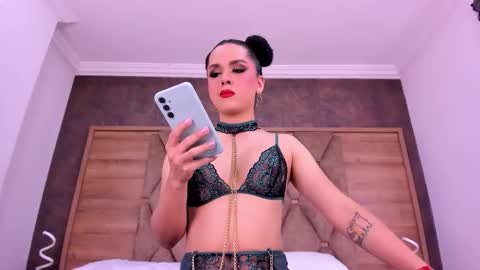 Audrey Hayworth online show from 01.10.26