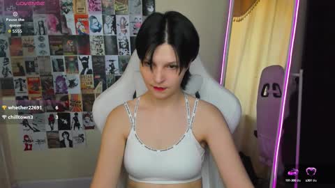 Snapshot of audreyykim chatting on 09.10.25 Audrey online show from 09.10.25