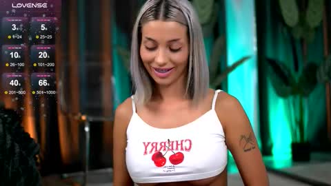 Snapshot of audreyzanne chatting on 09.16.25 Isabella online show from 09.16.25