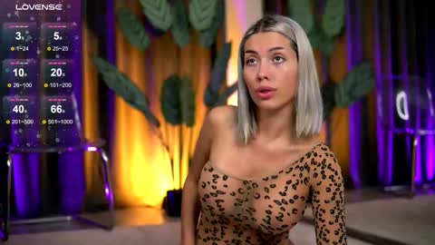 Snapshot of audreyzanne chatting on 09.18.25 Isabella online show from 09.18.25