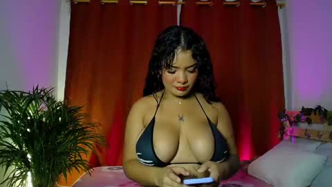 Snapshot of audry_yoursweetie chatting on 12.29.24 Camila online show from 12.29.24