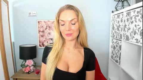 Snapshot of aullorasensual chatting on 03.03.25 AulloraSensual online show from 03.03.25