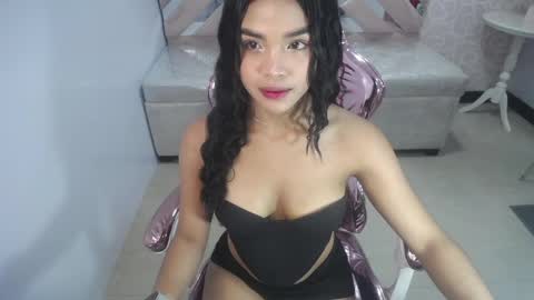 Snapshot of aura_ch chatting on 04.09.26 Aura online show from 04.09.26