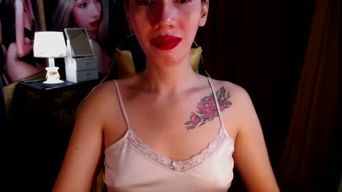 Snapshot of aurakharisma_xx chatting on 12.06.24 Miss awra online show from 12.06.24