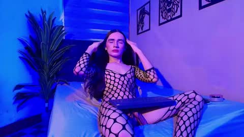 Snapshot of auralis_lux chatting on 06.02.26 auralis_lux online show from 06.02.26