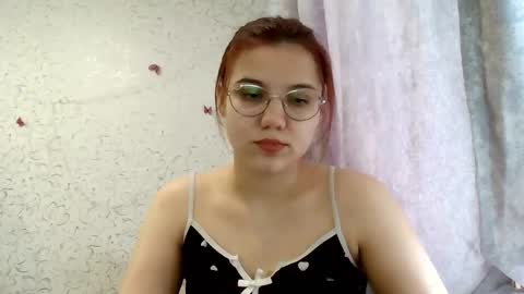 Snapshot of aurora_breeze chatting on 04.27.26 Kiara Xanthe online show from 04.27.26