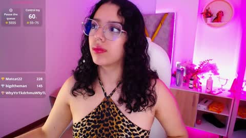 Snapshot of aurora_brown chatting on 01.21.25 Aurora online show from 01.21.25