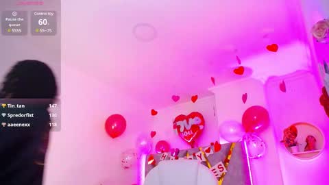 Snapshot of aurora_brown chatting on 02.09.25 Aurora online show from 02.09.25