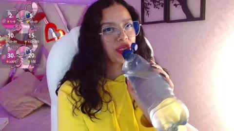 Snapshot of aurora_brown chatting on 03.01.25 Aurora online show from 03.01.25