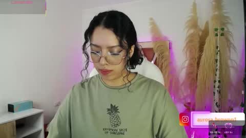 Snapshot of aurora_brown chatting on 09.15.25 Aurora online show from 09.15.25